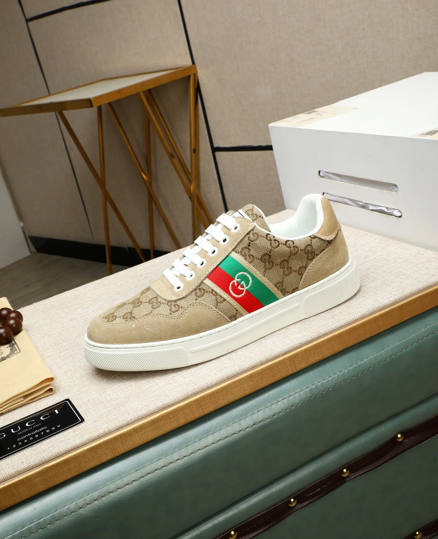 Men's men's shoes 💰440 GUCCI🔍🔍The latest model is on sale at the same time at the counter. Original calfskin imported from Italy, genuine leather lining, (high-end, noble, and classy) with exquisite workmanship. Sole: Original sole provided by the original factory, ⚠Exclusive double-layer movable molded sole super comfortable⚠, real shot 🎬The real thing is better🔍🔍"High quality·Follow the order" Code number 38-44
